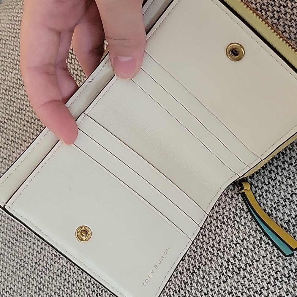Tory Burch Yellow Quilted Wallet - Picture 3 of 7